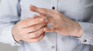 Hexingsheng Jewelry | How to Clean Tarnished Jewelry