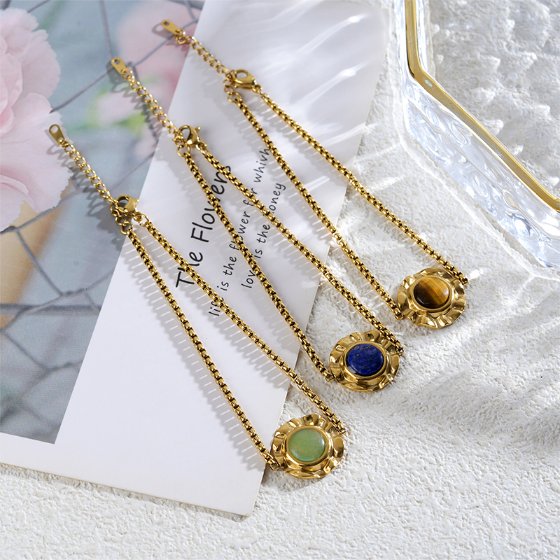 Boho Floral Gold Bracelet with Natural Stone and Box Chain Design